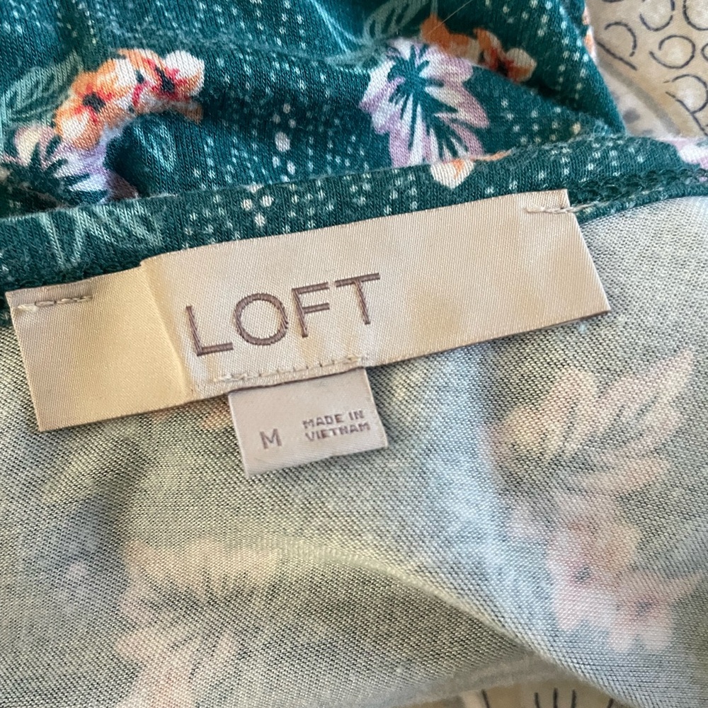 Loft Ruffle Dress in Medium - Picture 3 of 3